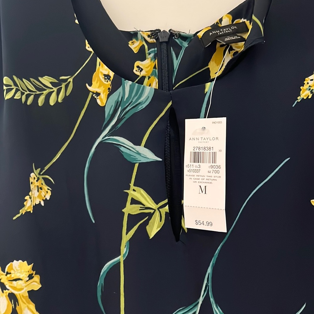 Tie back top